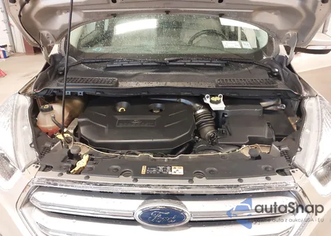 2017 Ford Escape Titanium z USA, uszkodzony, nr VIN 1FMCU9J98HUD02977